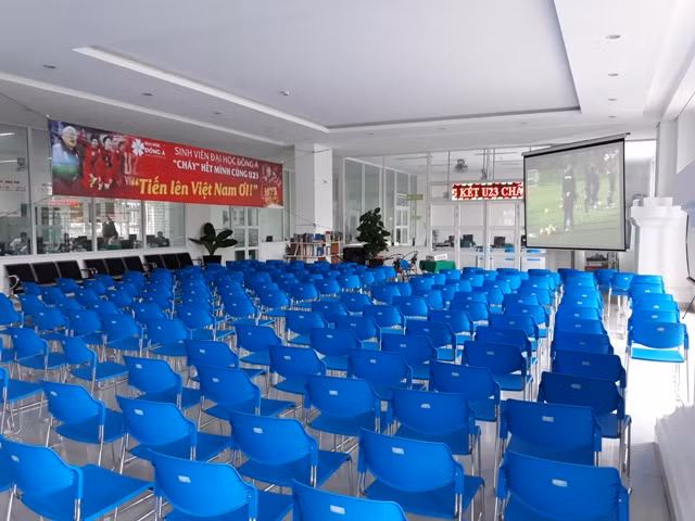 Để giúp cán bộ, giảng viên, sinh viên tham gia xem, cổ vũ cho đội tuyển U23 Việt Nam, các trường đã chuẩn bị mọi điều kiện hết sức chu đáo.