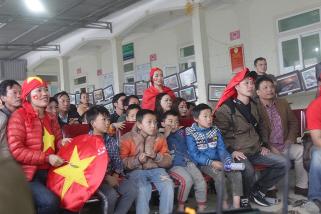 Không khí cổ vũ náo nhiệt khắp bản làng nơi cổng trời xứ Nghệ