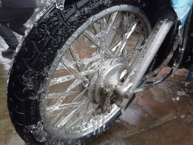 Gioi tre khong ngai gia ret check-in bang tuyet o Mau Son hinh anh 10