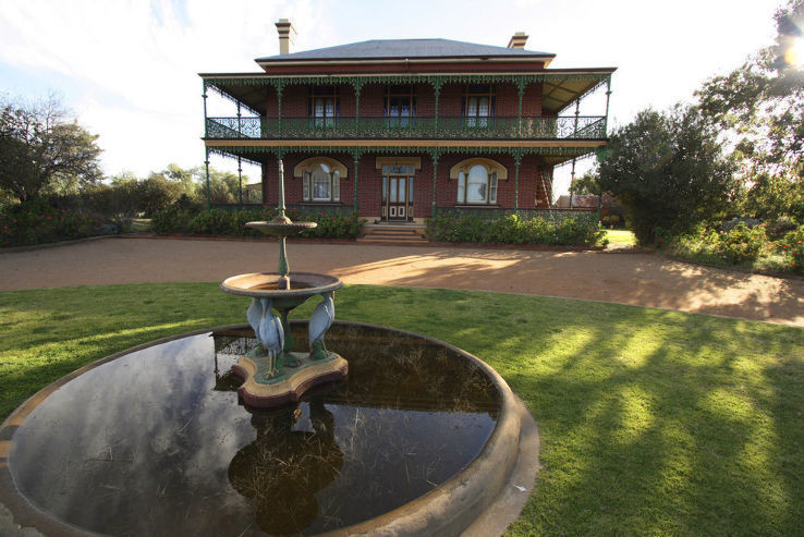 Biệt thư Monte Cristo vào top 5 địa điểm bị ma ám khiến du khách "dựng tóc gáy" ảnh 6