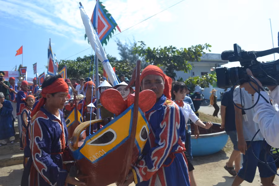 Lễ khao lề thế lĩnh Hoàng Sa được tổ chức tại Đình làng An Vĩnh 