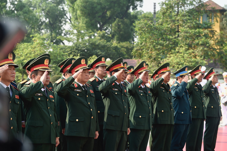 Lãnh đạo Đảng, Nhà nước viếng Chủ tịch Hồ Chí Minh ảnh 5 Lãnh đạo Đảng, Nhà nước viếng Chủ tịch Hồ Chí Minh ảnh 5