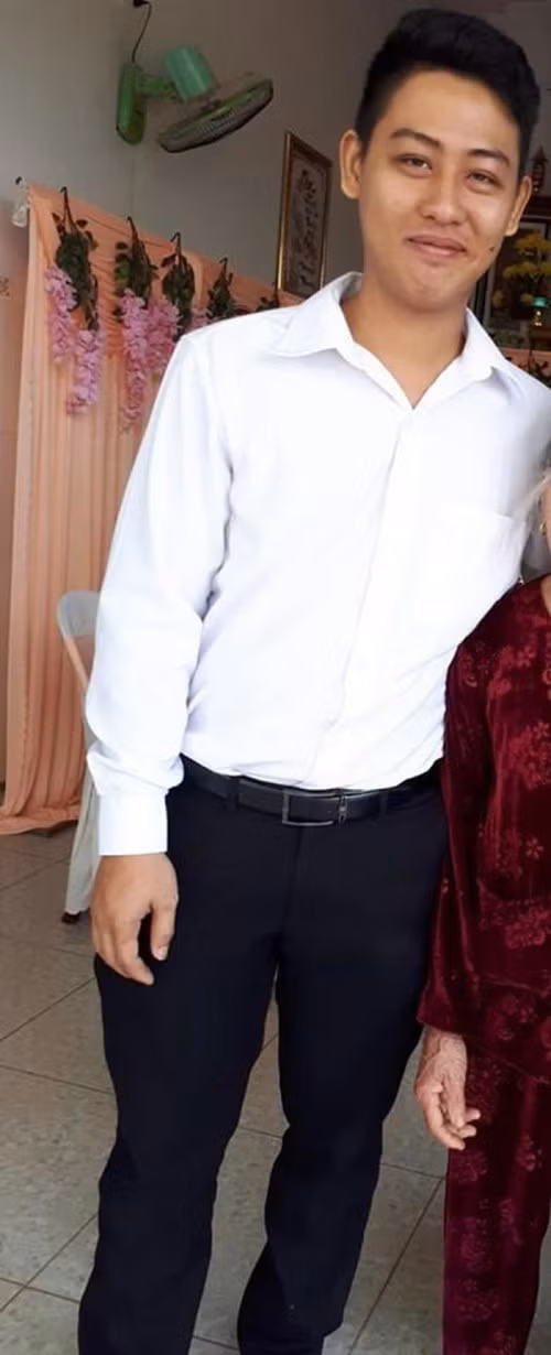 Hình anh nam thanh niên mất tích Đinh Cao Hùng. Hình anh nam thanh niên mất tích Đinh Cao Hùng.