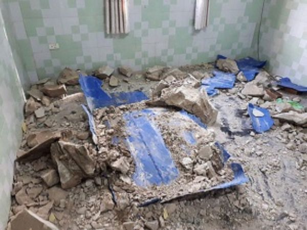 Khối bê tông chứa thi thể thứ nhất tại hiện trường.