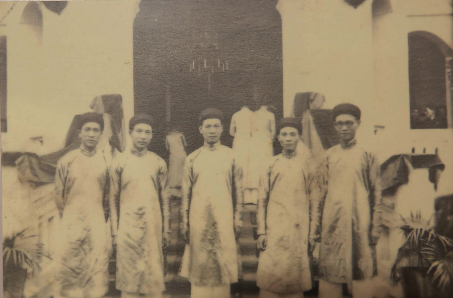 Chuyện tình đẹp nhất đầu thế kỷ XX: Tiểu thư con quan Tổng đốc hủy hôn ước, gặp đúng người tài đức mình yêu ảnh 3 Chuyện tình đẹp nhất đầu thế kỷ XX: Tiểu thư con quan Tổng đốc hủy hôn ước, gặp đúng người tài đức mình yêu ảnh 3
