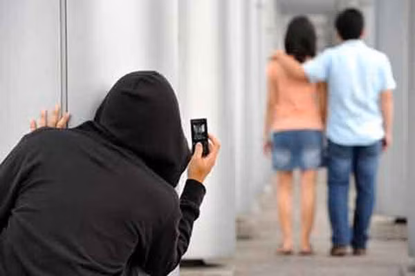 Bạn gửi cho bức ảnh "chồng đưa bà bầu đi đẻ", sự thật phía sau mới ngỡ ngàng ảnh 1