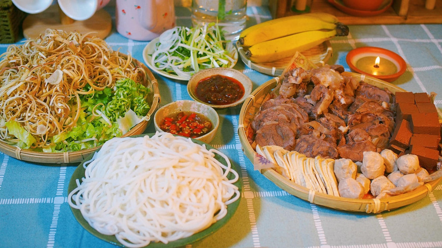 Bún tươi sợi to đúng chuẩn.