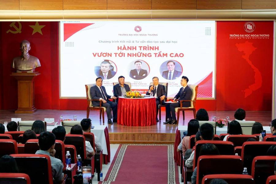 Chương trình Kết nối và Tư vấn đào tạo sau đại học “Hành trình vươn tới những tầm cao”. Chương trình Kết nối và Tư vấn đào tạo sau đại học “Hành trình vươn tới những tầm cao”.