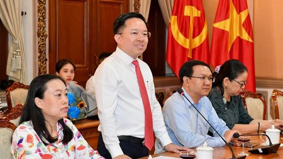 Ông Từ Lương phát biểu nhận nhiệm vụ. Ảnh: Việt Dũng. Ông Từ Lương phát biểu nhận nhiệm vụ. Ảnh: Việt Dũng.
