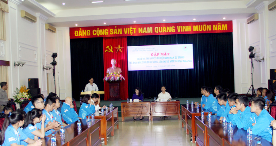 Quang cảnh buổi gặp mặt Quang cảnh buổi gặp mặt