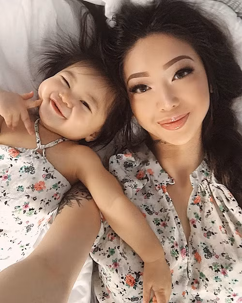 Bạn không bao giờ biết mình kỳ quặc thế nào cho đến khi sinh ra một đứa trẻ, Michelle viết.