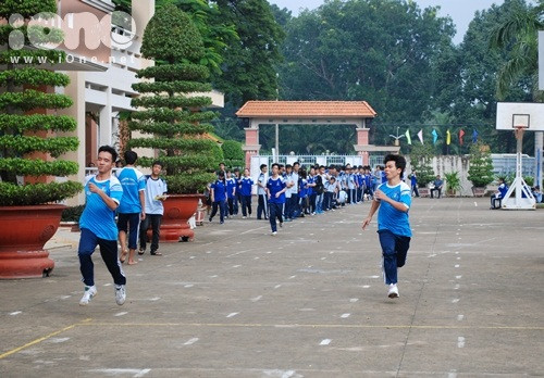 4-truong-thpt-sai-thanh-co-khu-the-duc-xanh-mat-hoanh-trang-5