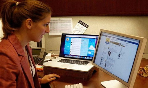 Mạng thông tin toàn cầu (World Wide Web) được sử dụng rộng rãi trên toàn thế giới. 