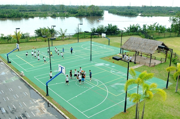 4-truong-thpt-sai-thanh-co-khu-the-duc-xanh-mat-hoanh-trang