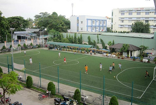 4-truong-thpt-sai-thanh-co-khu-the-duc-xanh-mat-hoanh-trang-3