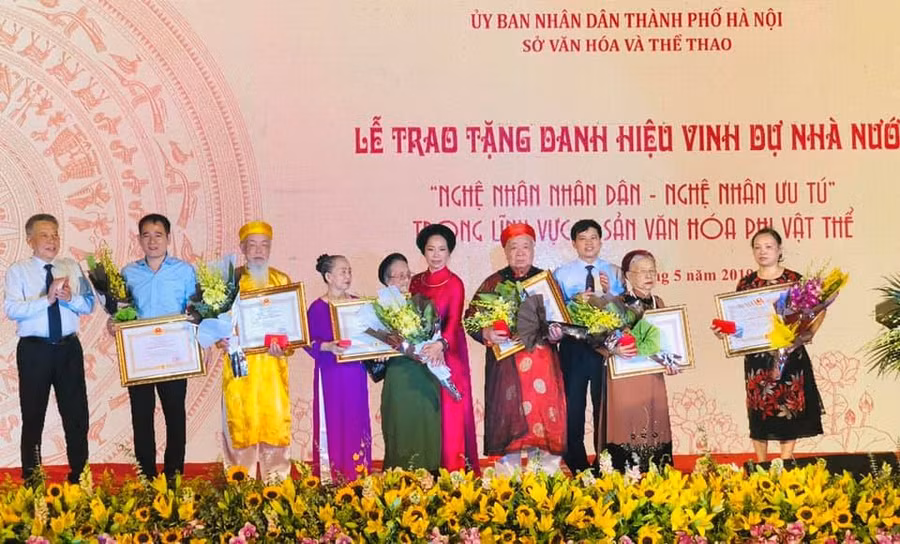 Nhiều nghệ nhân của Hà Nội đã đi xa trước ngày được nhận danh hiệu Nghệ nhân Nhân dân