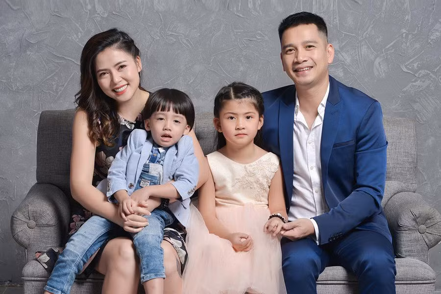 Thay gần 20 người giúp việc, nữ ca sĩ quặn tim nghe họ nói điều này