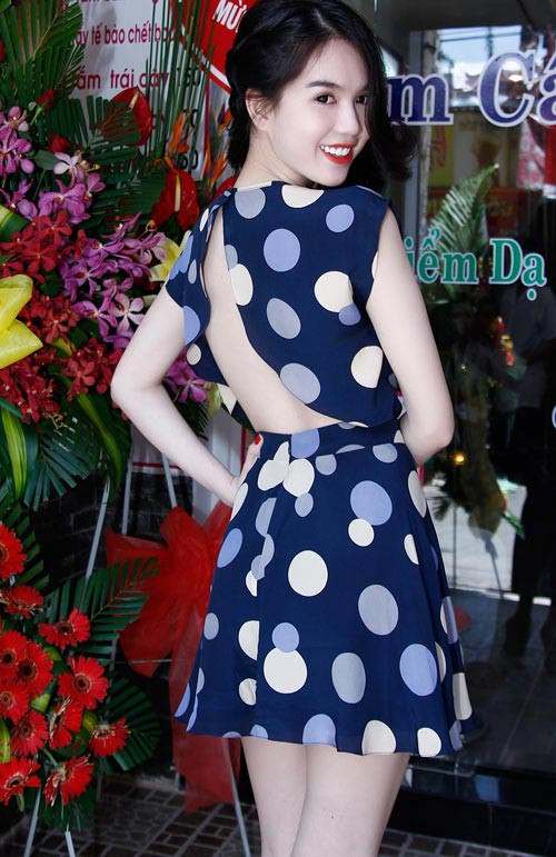 Lưng ong quyến rũ của sao Việt ảnh 23