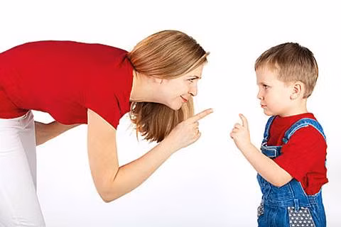 Nói dối con là cách "nhanh nhất" dạy con không trung thực. (ảnh minh họa)