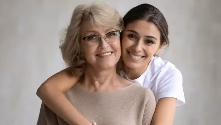 Việc gắn kết có thể là thách thức khi người kia vẫn dè dặt và không muốn cởi mở. (Ảnh: ITN). Việc gắn kết có thể là thách thức khi người kia vẫn dè dặt và không muốn cởi mở. (Ảnh: ITN).