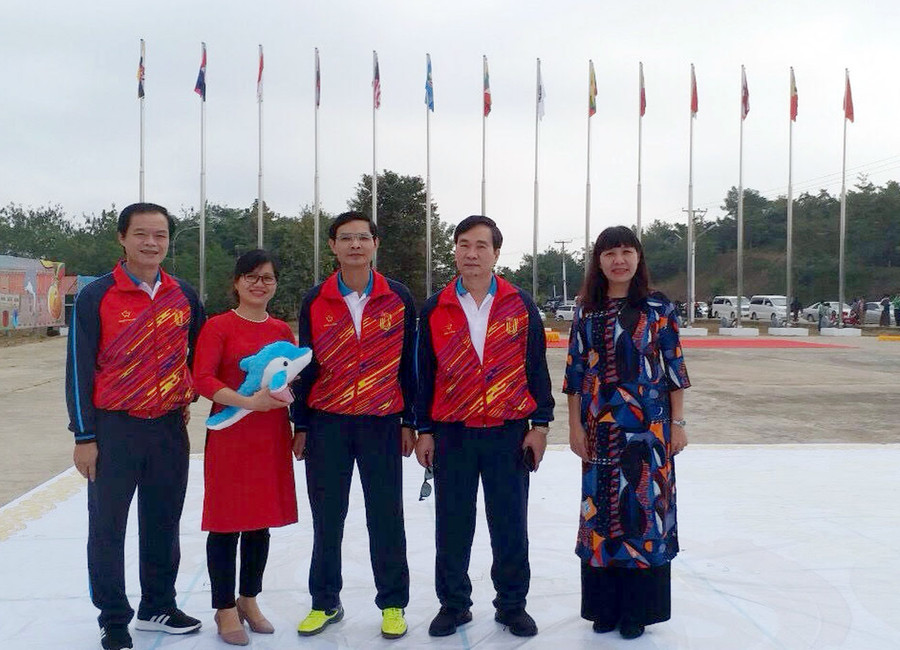 Các thành viên đầu tiên của Đoàn thể thao học sinh Việt Nam tại Naypyitaw Myanmar Các thành viên đầu tiên của Đoàn thể thao học sinh Việt Nam tại Naypyitaw Myanmar