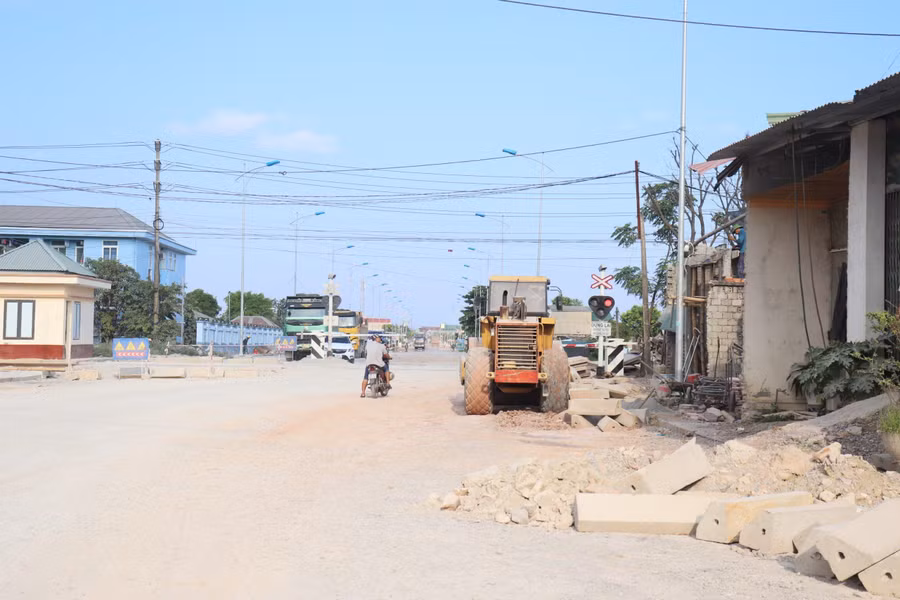 Tuyến đường Đông Tây 1 kéo dài có nhiều đoạn bị chậm tiến độ.