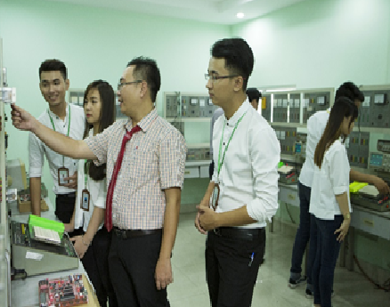 Thầy và trò Trường ĐH Văn Hiến Thầy và trò Trường ĐH Văn Hiến