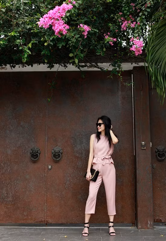 Những kiểu mặc cho cô gái ưa phong cách tối giản