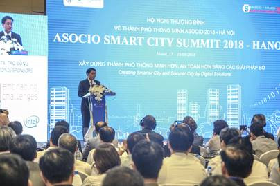 Chủ tịch UBND TP Hà Nội Nguyễn Đức Chung phát biểu tại Hội nghị ASOCIO 2018. Ảnh: Phạm Linh Chủ tịch UBND TP Hà Nội Nguyễn Đức Chung phát biểu tại Hội nghị ASOCIO 2018. Ảnh: Phạm Linh