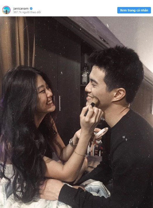 Bạn trai mất được một năm, cô gái tưởng nhớ người yêu bằng cách cảm động này