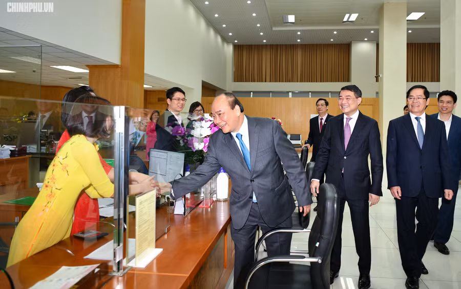 Thủ tướng thăm "kênh vốn của người nghèo" nhân đầu năm mới ảnh 2