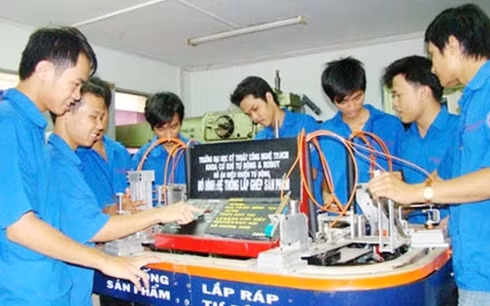 Đầu tư thiết bị giảng dạy 4.0 - xu hướng tất yếu của trường nghề