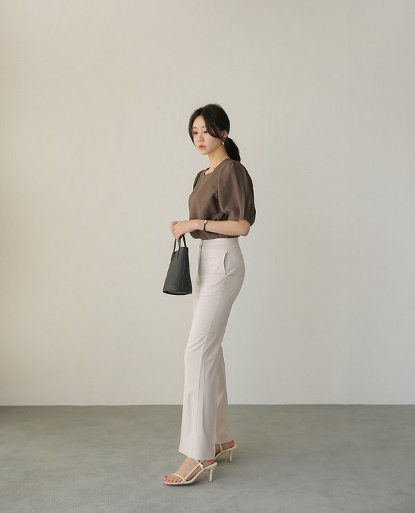 4 mẫu trang phục chị em nhất định không nên mặc đi làm kẻo mất hình tượng ảnh 16 khong muon mat hinh tuong trong mat dong nghiep, co nhung thu chi em nhat dinh dung dien di lam - 19