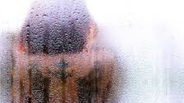 Bác sĩ khuyến cáo những trường hợp tuyệt đối không tắm muộn ảnh 2