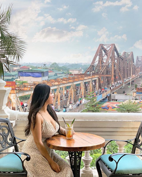 4 bí kíp đơn giản để hội chị em có góc ảnh đẹp - độc - lạ cho mùa du lịch rực rỡ ảnh 35 4 bí kíp đơn giản để hội chị em có góc ảnh đẹp - độc - lạ cho mùa du lịch rực rỡ ảnh 35