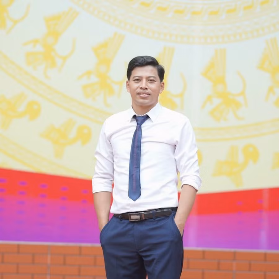 Thạc sĩ Phạm Quốc Toản, Tổ trưởng tổ Khoa học tự nhiên của Trường THPT Huỳnh Thúc Kháng (Thanh Xuân, Hà Nội).