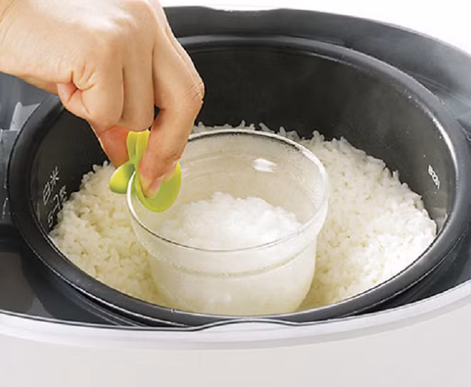 Cơm nửa sống nửa chín, chỉ cần cho thứ này vào đảm bảo thơm ngon 