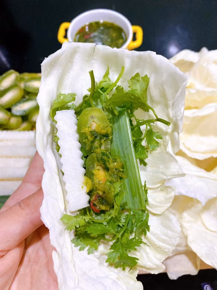 Dân mạng đua nhau hỏi cách làm nhót xanh chấm chẳm chéo ảnh 4