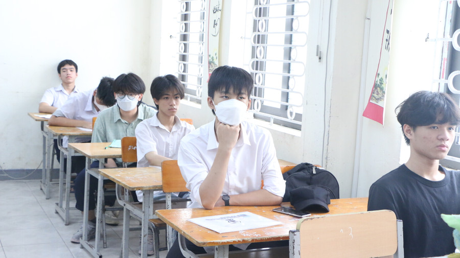 Những ngày này, thí sinh cần giữ thói quen sinh hoạt, ăn uống lành mạnh để giữ sức khỏe. Những ngày này, thí sinh cần giữ thói quen sinh hoạt, ăn uống lành mạnh để giữ sức khỏe.