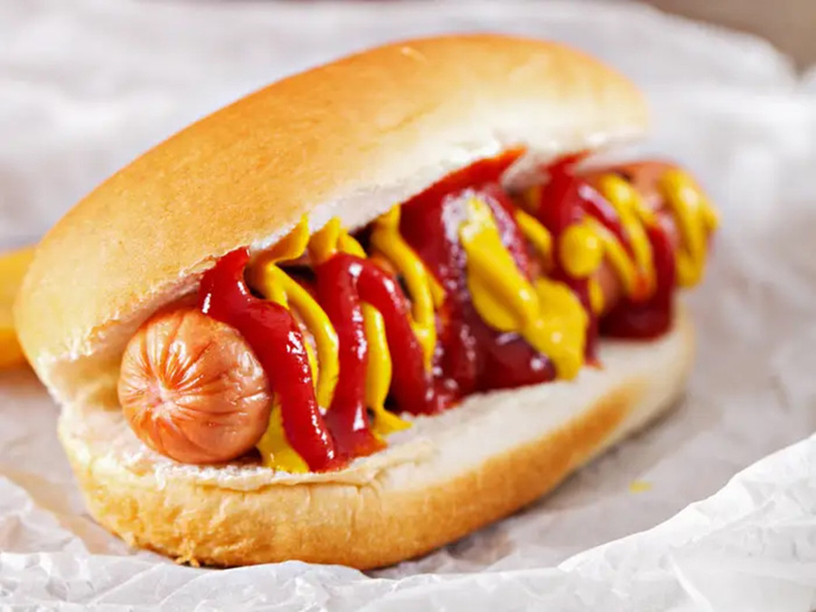 Những người ăn nhiều thực phẩm chế biến sẵn sẽ mắc nhiều bệnh ung thư hơn những người tiêu thụ thức ăn nấu bằng nguyên liệu thô ở nhà. (Ảnh: ITN)