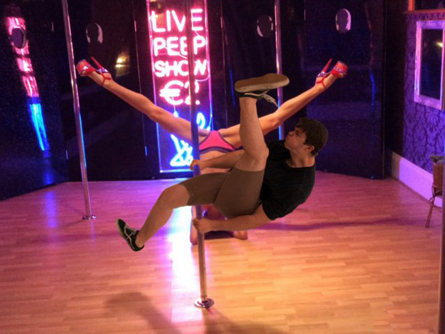 chi vi &quot;lac buoc&quot; ma thanh nien bi cu dan mang che anh hinh anh 8