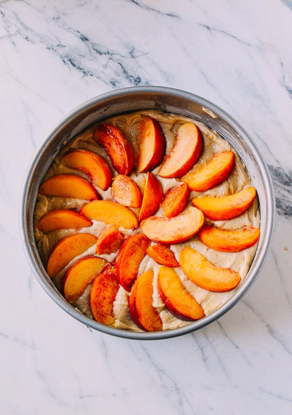 Làm nhanh bánh đào mềm mịn cho bữa sáng thêm phần hấp dẫn ảnh 5