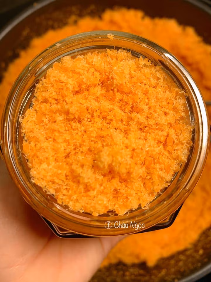 Mùa dịch, học mẹ đảm vào bếp làm ruốc cá hồi không tanh, bổ dưỡng cho bé ảnh 4