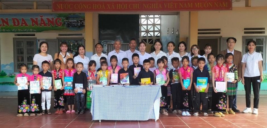 Trường Tiểu học Phúc Than luôn hướng học sinh đến các hoạt động sẻ chia, hướng thiện. Trường Tiểu học Phúc Than luôn hướng học sinh đến các hoạt động sẻ chia, hướng thiện.