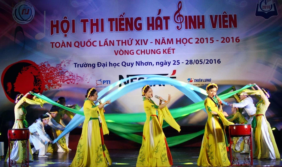 Ấn tượng đêm khai mạc Hội thi tiếng hát sinh viên toàn quốc