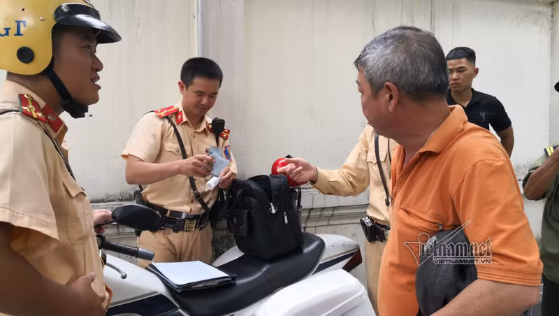 Uống vui vài cốc bia trả giá 