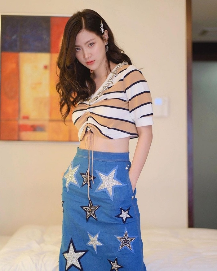 Nhan sắc cực phẩm, đẹp không tì vết của nữ chính "Chiếc lá bay" ảnh 6 Học nữ chính Chiếc lá bay diện loạt kiểu tóc siêu quyến rũ, sang chảnh