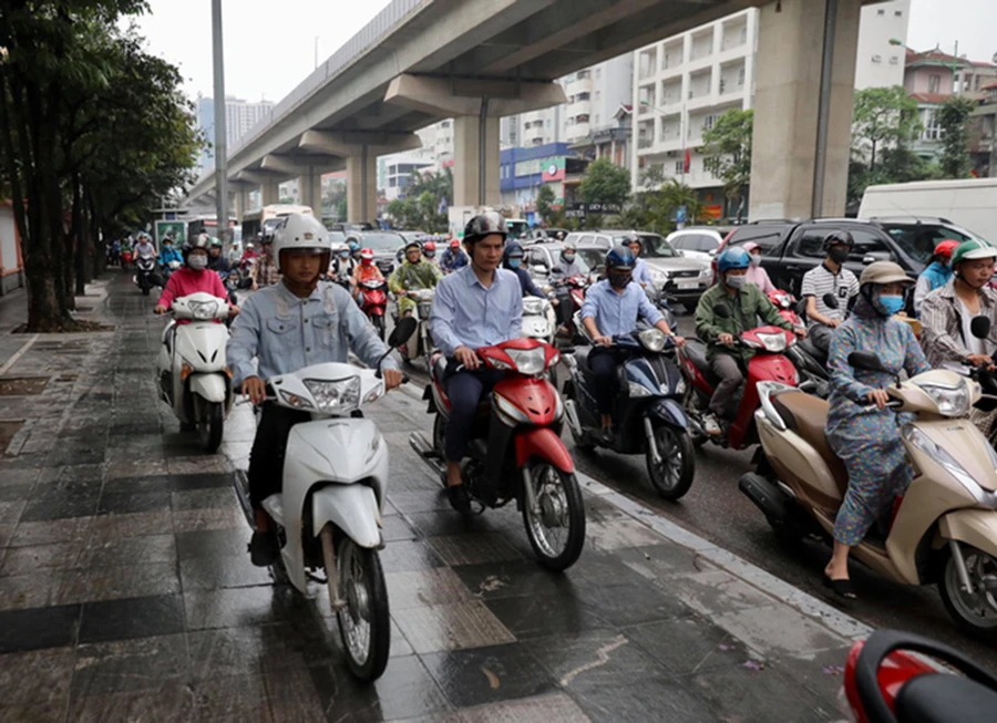 Để giảm ùn tắc và ô nhiễm, TP Hà Nội xây dựng đề án thu phí bằng hình thức tự động tại một số khu vực trên địa bàn