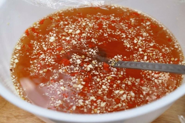 Cách pha các loại nước chấm ngon chị em cần biết ảnh 1