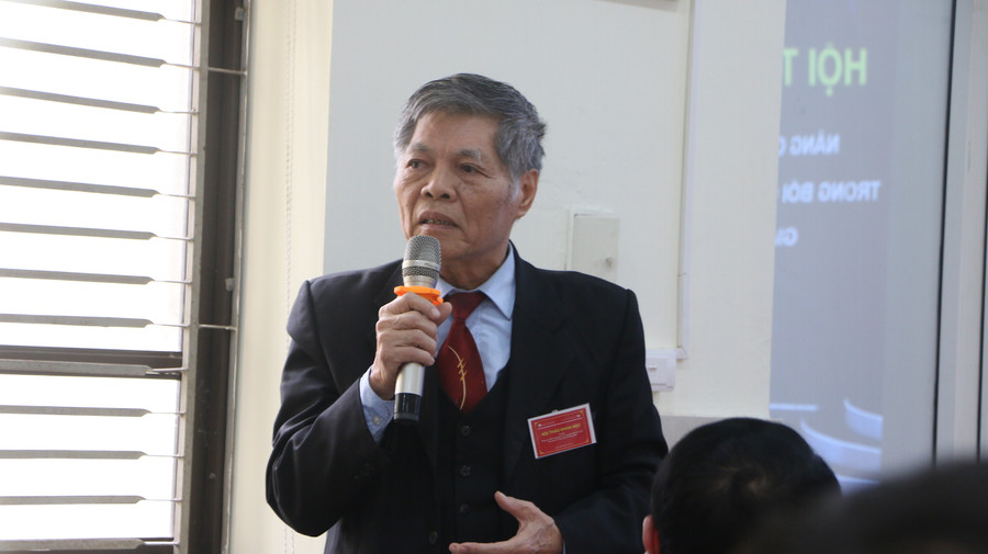 NGƯT. TS Nguyễn Thanh Sơn – Phó Chủ tịch Hội Khoa học Tâm lý Giáo dục Hà Nội đánh giá cao những báo cáo, chia sẻ của các thầy cô tham dự hội thảo. NGƯT. TS Nguyễn Thanh Sơn – Phó Chủ tịch Hội Khoa học Tâm lý Giáo dục Hà Nội đánh giá cao những báo cáo, chia sẻ của các thầy cô tham dự hội thảo.